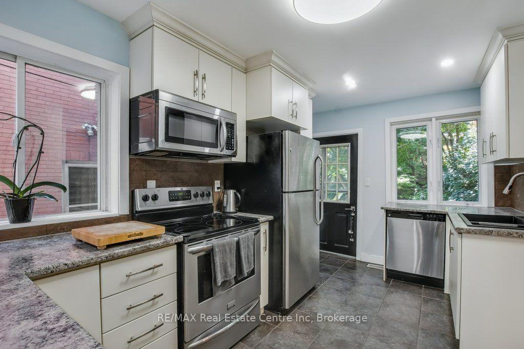 Photo 6 of 207 Waterloo Avenue, Guelph, Junction/Onward Willow — HOMEH