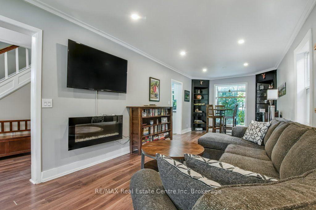 Photo 9 of 207 Waterloo Avenue, Guelph, Junction/Onward Willow — HOMEH
