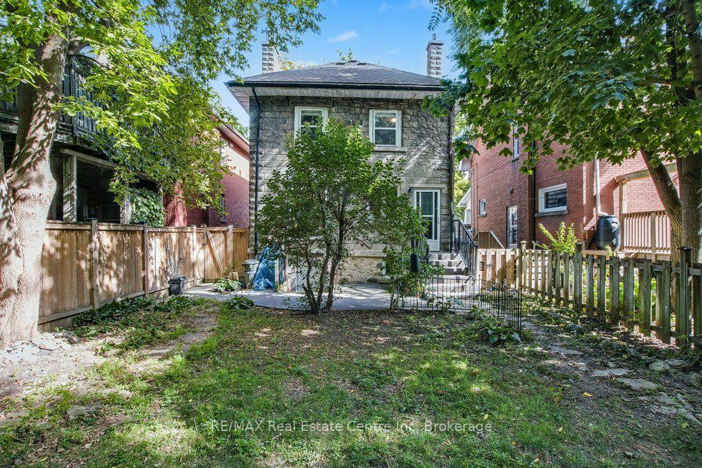 Photo 18 of 207 Waterloo Avenue, Guelph, Junction/Onward Willow — HOMEH