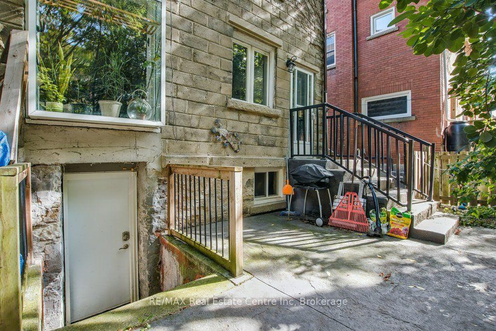 Photo 20 of 207 Waterloo Avenue, Guelph, Junction/Onward Willow — HOMEH
