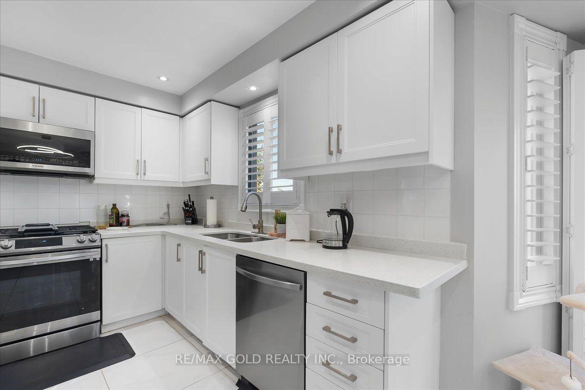 Photo 14 of 1484 Rose Haven Road, Mississauga, East Credit — HOMEH