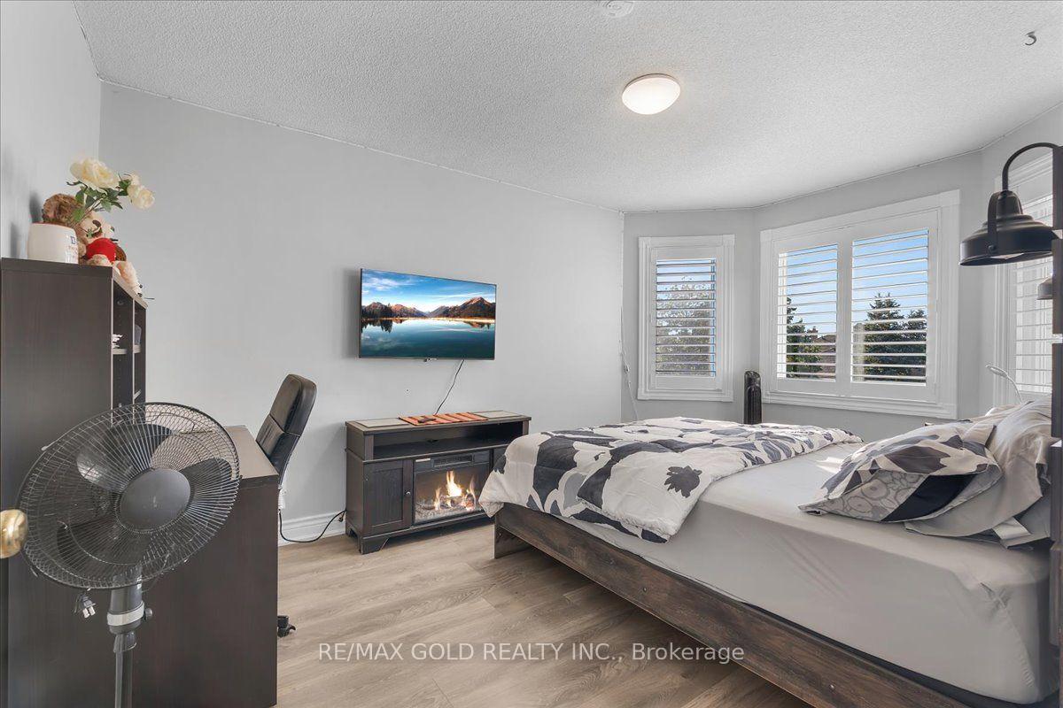 Photo 23 of 1484 Rose Haven Road, Mississauga, East Credit — HOMEH