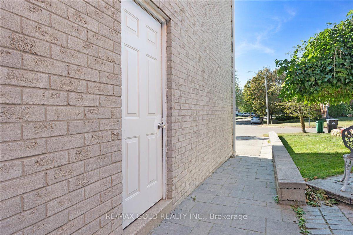 Photo 28 of 1484 Rose Haven Road, Mississauga, East Credit — HOMEH