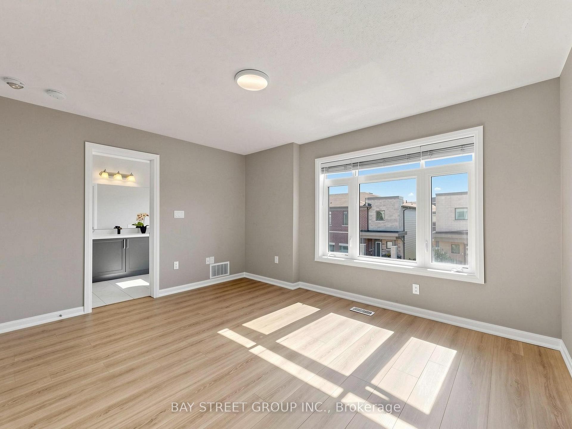 Photo 18 of 2 Longshore Way, Whitby, Port Whitby — HOMEH