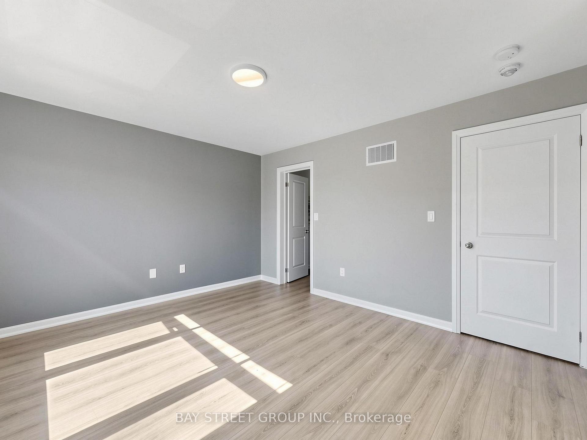 Photo 20 of 2 Longshore Way, Whitby, Port Whitby — HOMEH