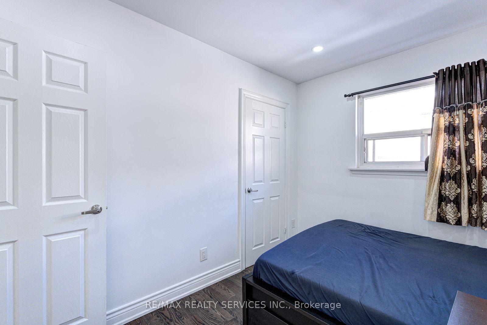 Photo 19 of 7558 Rockhill Road, Mississauga, Malton — HOMEH