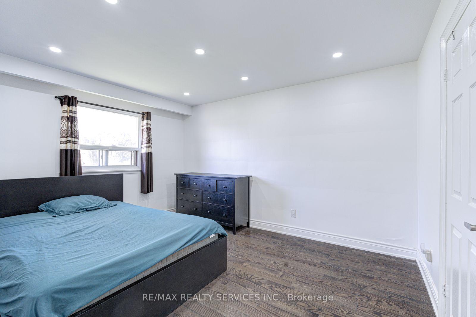 Photo 20 of 7558 Rockhill Road, Mississauga, Malton — HOMEH