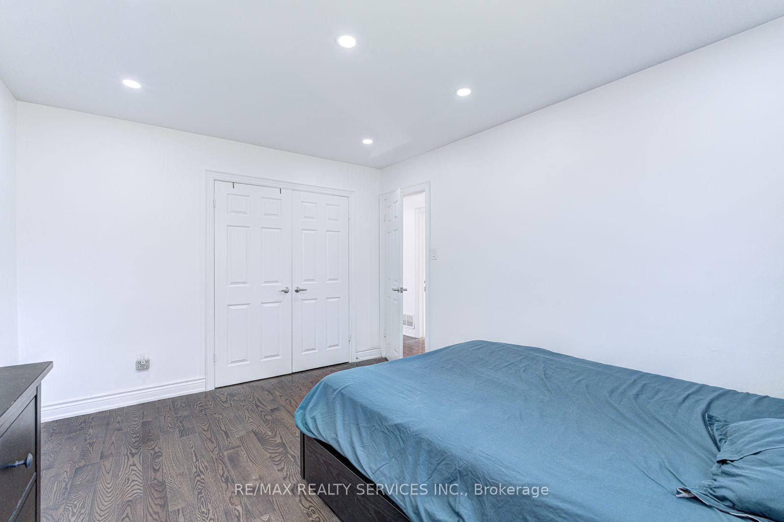 Photo 21 of 7558 Rockhill Road, Mississauga, Malton — HOMEH