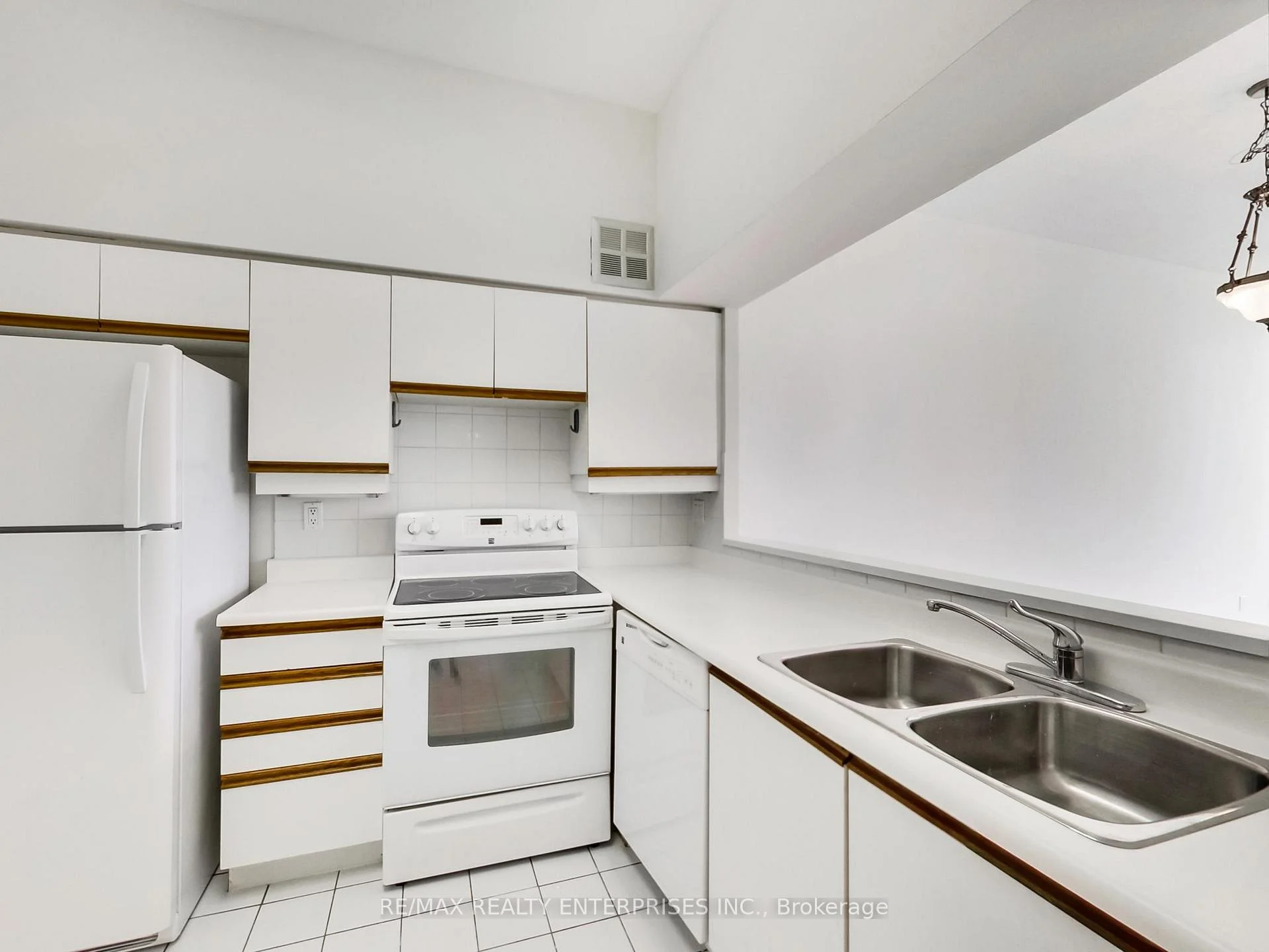 Photo 21 of Unit 110B, 3605 Kariya Drive, Mississauga, City Centre — HOMEH