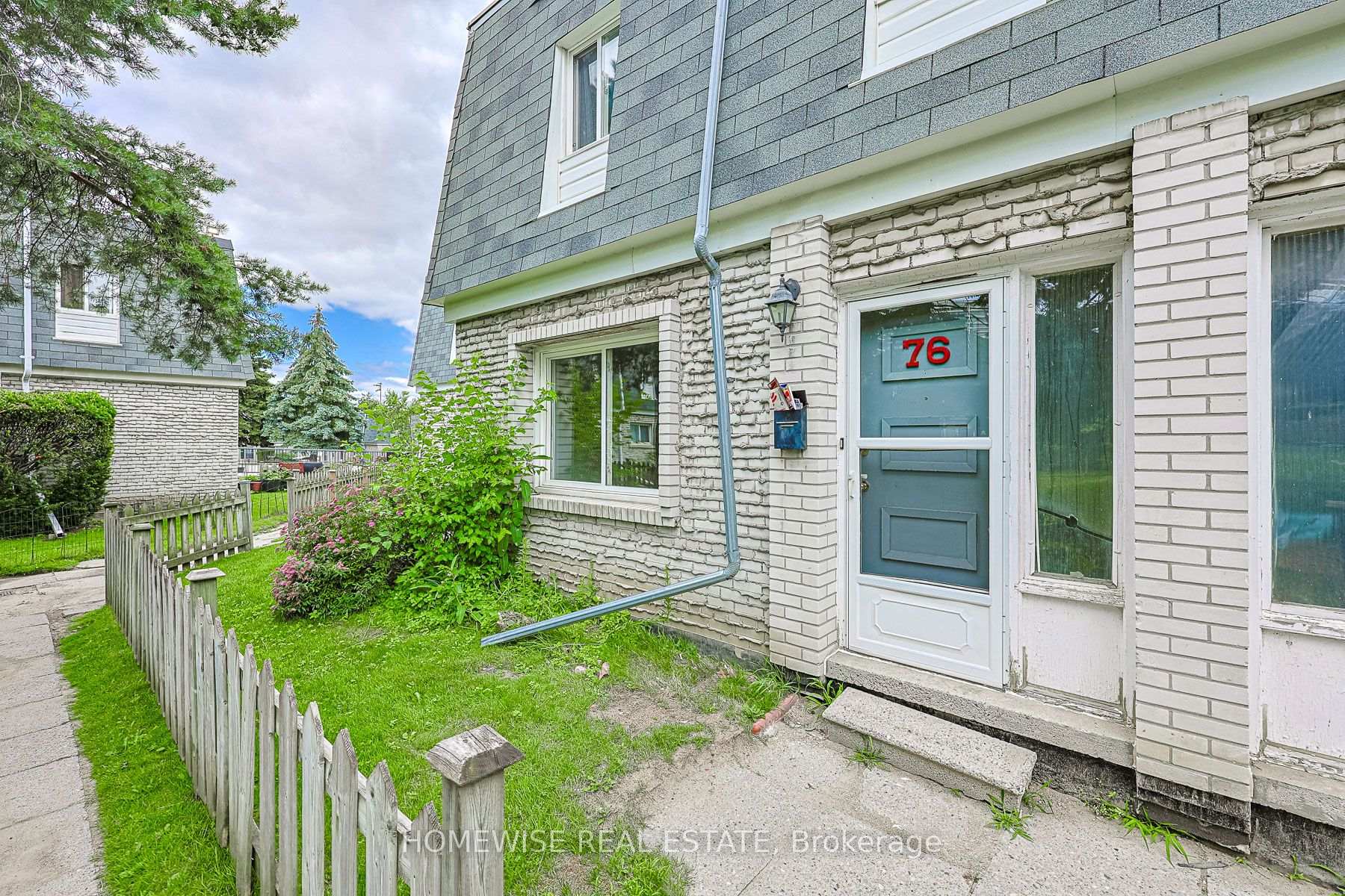 Photo 2 of Unit 27, 1350 Winding Trail, Mississauga, Applewood — HOMEH