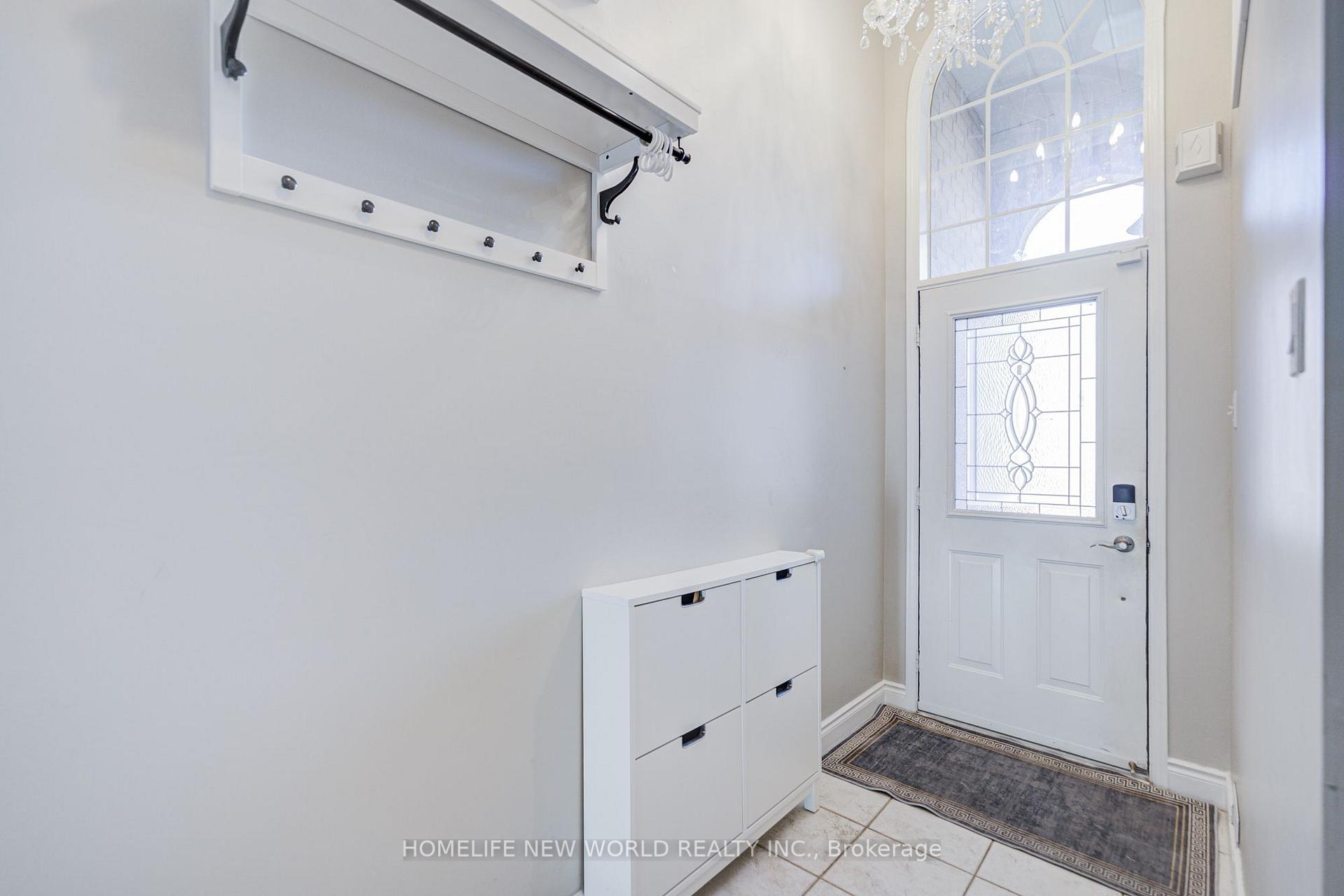 Photo 5 of 410 Fairgate Way, Oakville, Wedgewood Creek — HOMEH