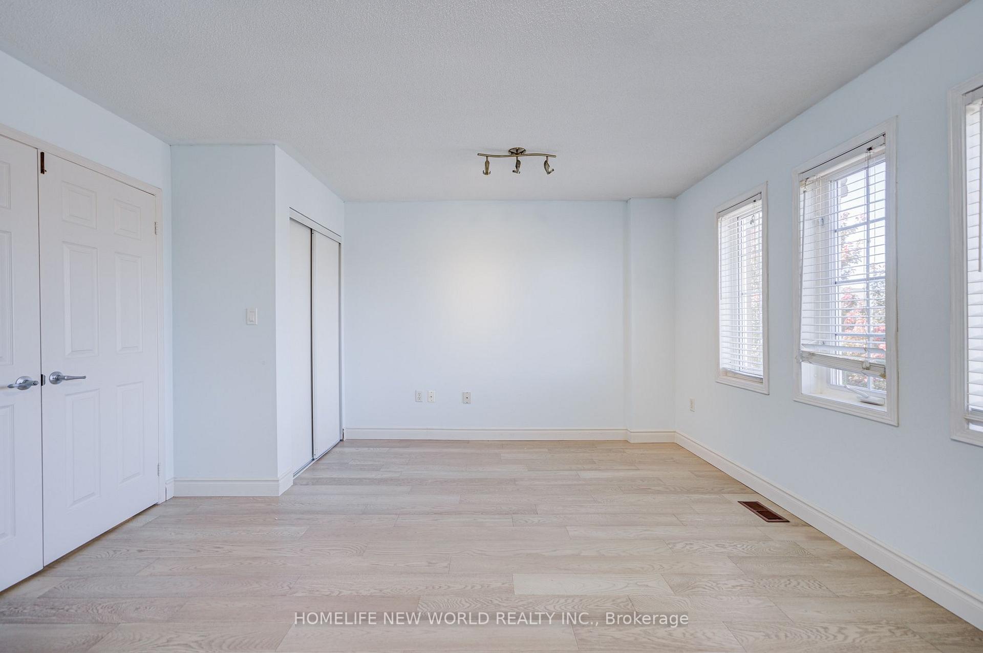 Photo 19 of 410 Fairgate Way, Oakville, Wedgewood Creek — HOMEH