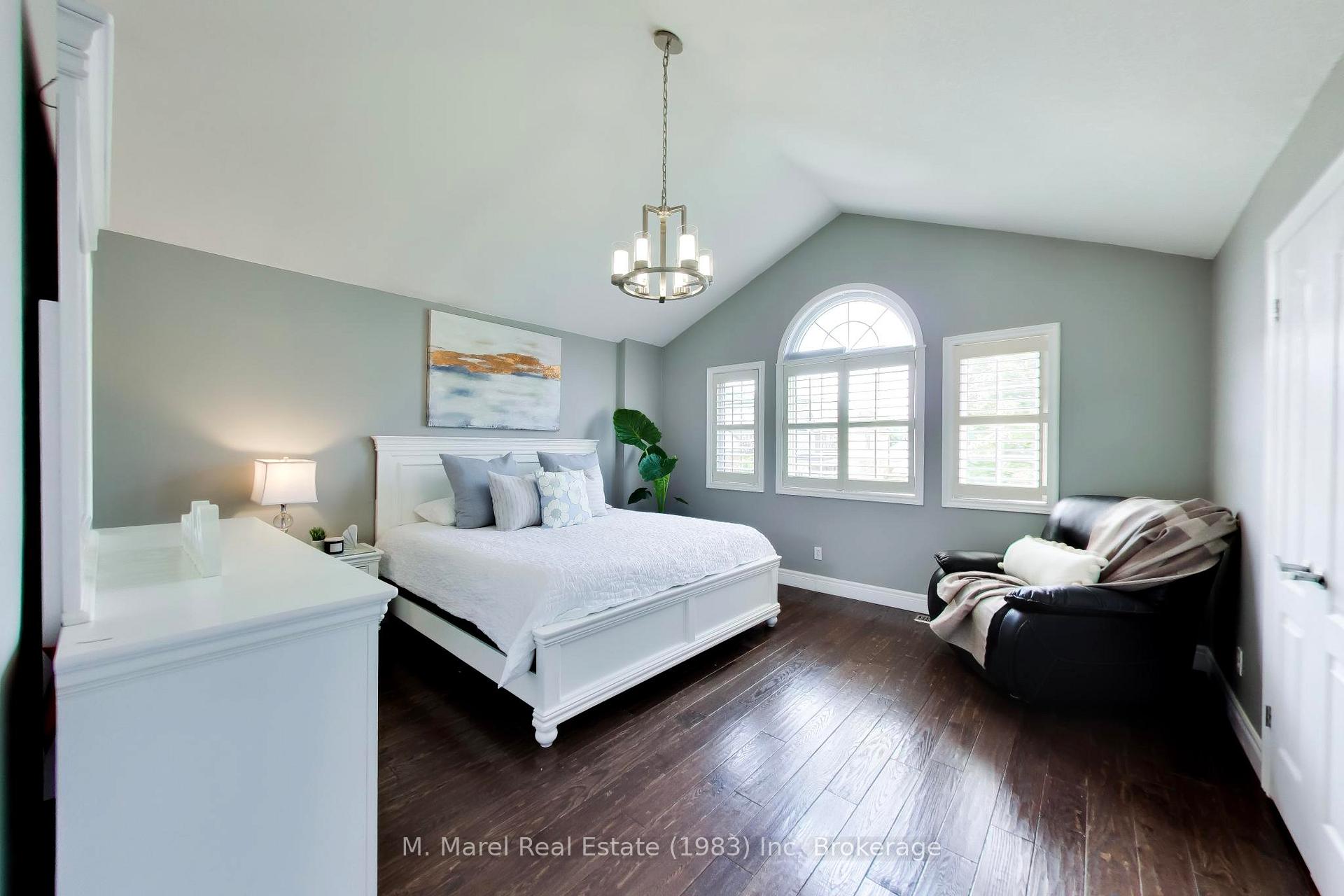 Photo 13 of 38 Udell Way, Grimsby, Grimsby East — HOMEH