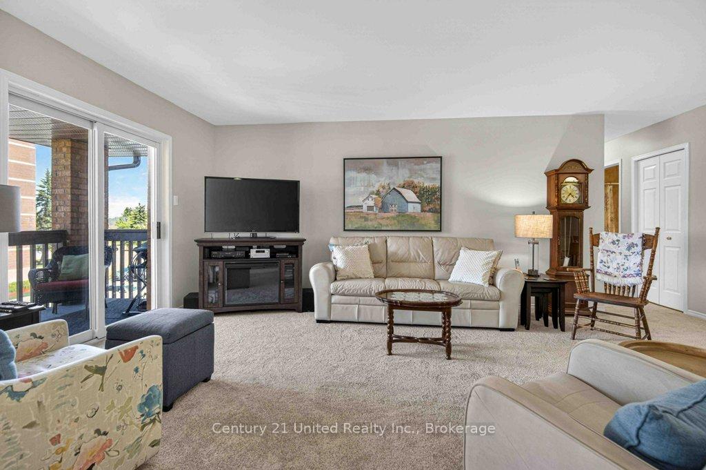 Photo 6 of Unit 303, 2181 Walker Avenue, Peterborough, Ashburnham Ward 4 — HOMEH