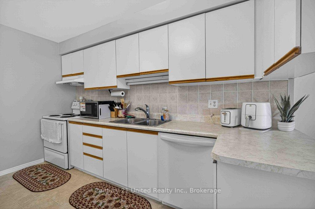Photo 13 of Unit 303, 2181 Walker Avenue, Peterborough, Ashburnham Ward 4 — HOMEH