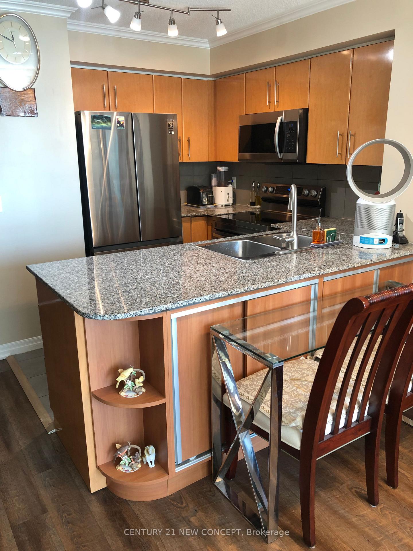 Photo 3 of Unit 1310, 16 Yonge Street, Toronto, Waterfront Communities — HOMEH