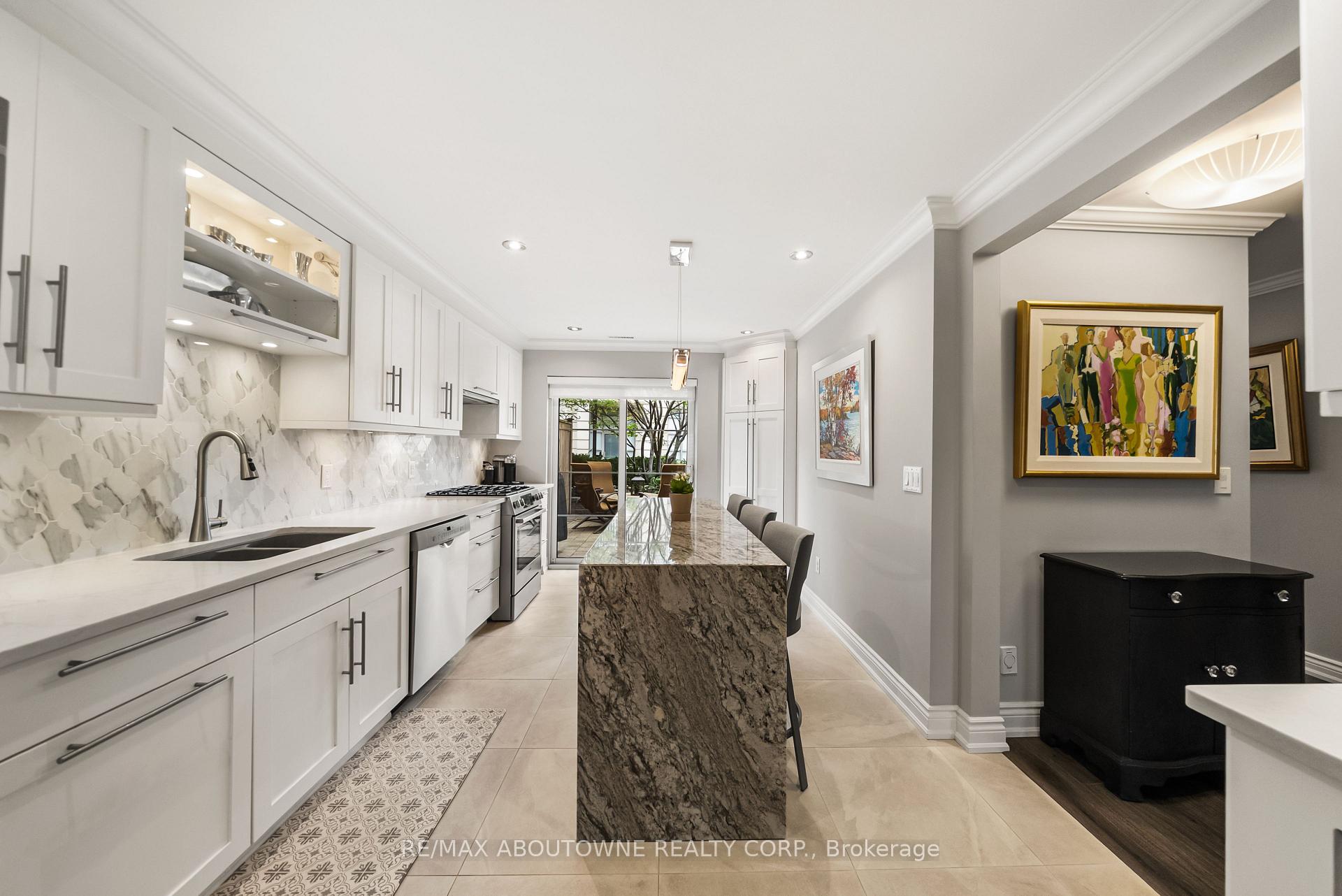 Photo 10 of Unit TH9, 442 Maple Avenue, Burlington, Brant — HOMEH