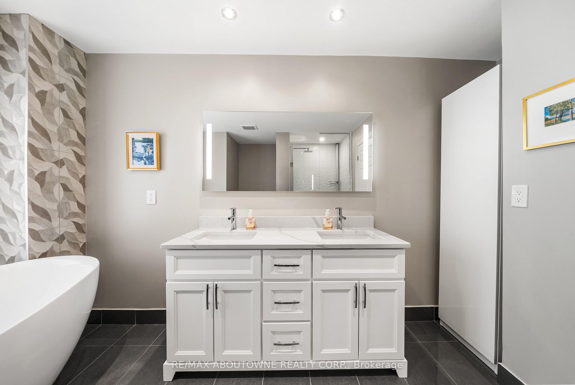 Photo 35 of Unit TH9, 442 Maple Avenue, Burlington, Brant — HOMEH