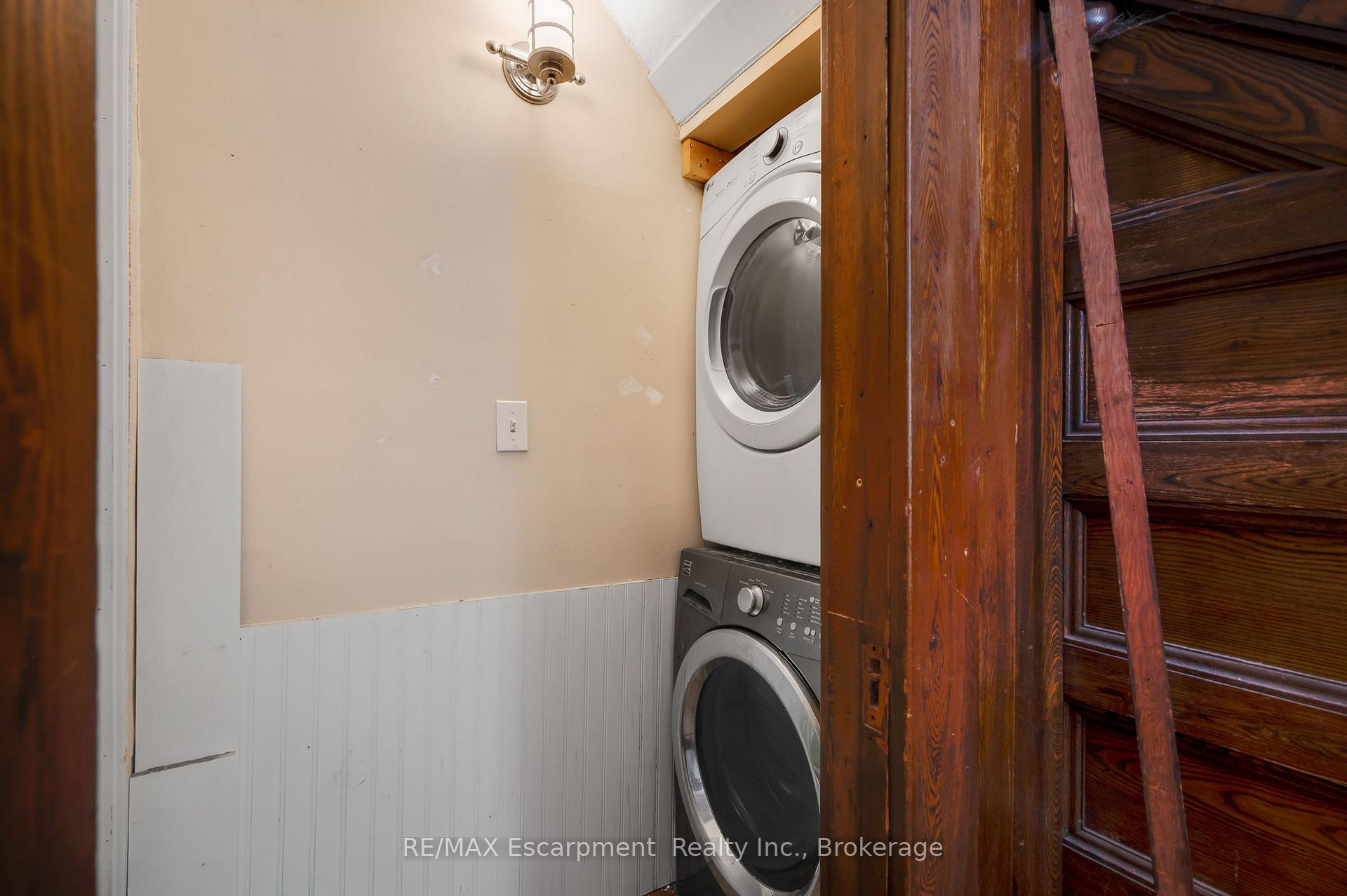Photo 7 of 458 Woolwich Street, Guelph, Exhibition Park — HOMEH