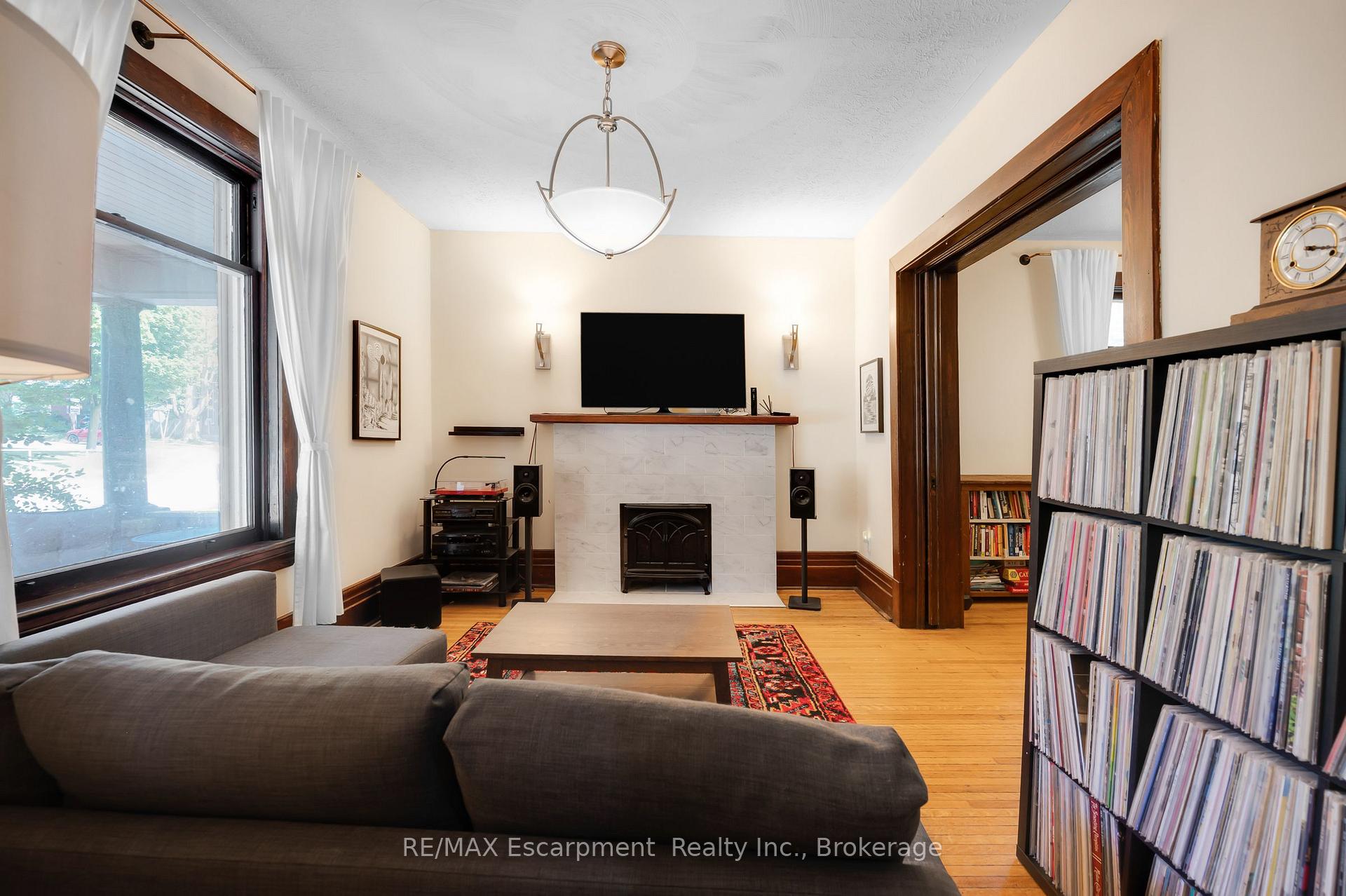 Photo 8 of 458 Woolwich Street, Guelph, Exhibition Park — HOMEH