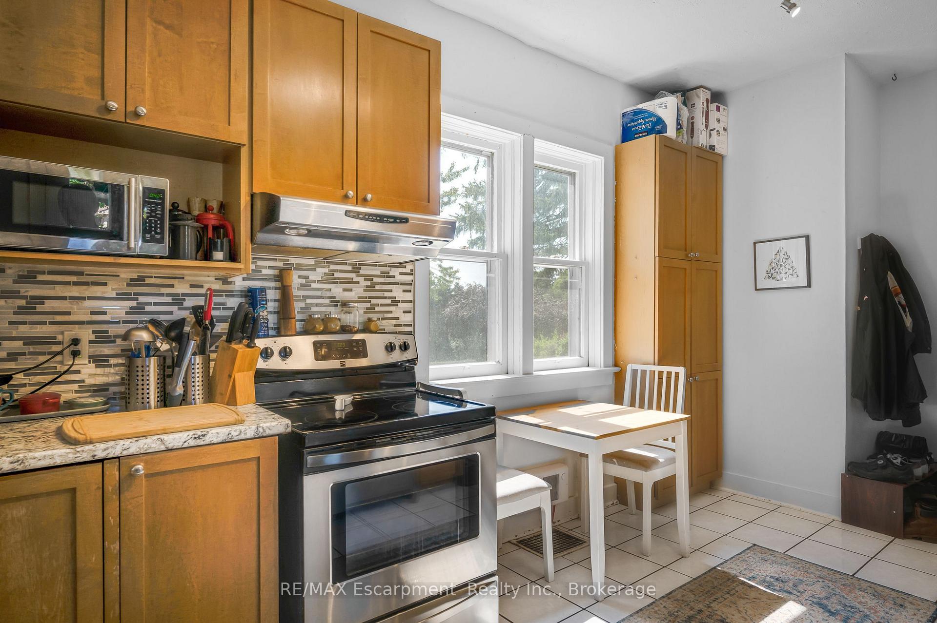 Photo 15 of 458 Woolwich Street, Guelph, Exhibition Park — HOMEH