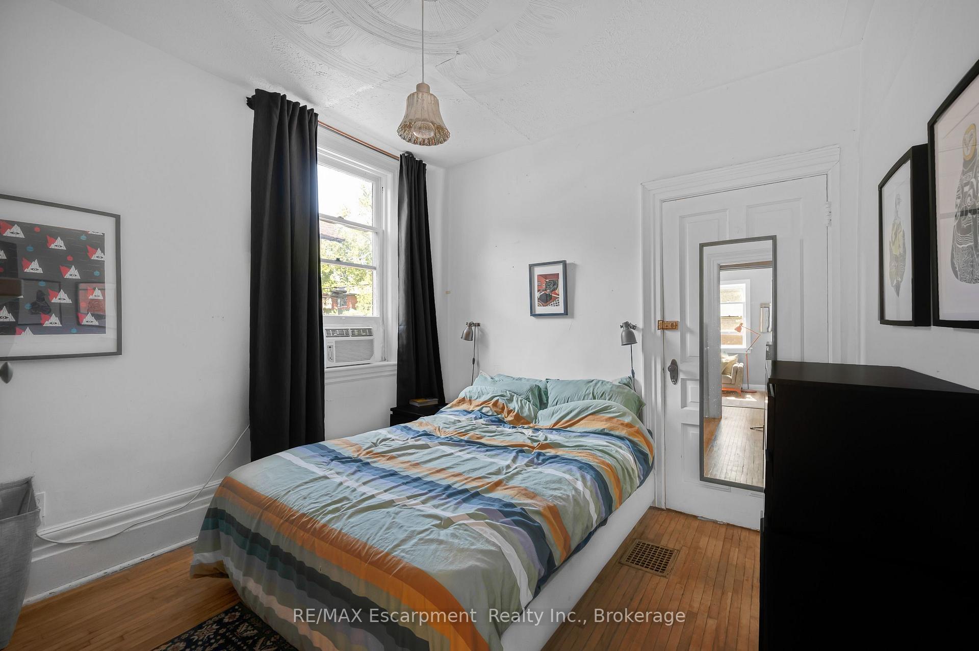 Photo 18 of 458 Woolwich Street, Guelph, Exhibition Park — HOMEH