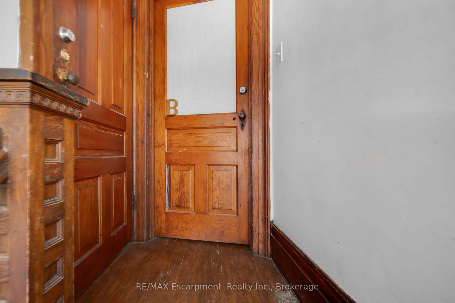 Photo 20 of 458 Woolwich Street, Guelph, Exhibition Park — HOMEH