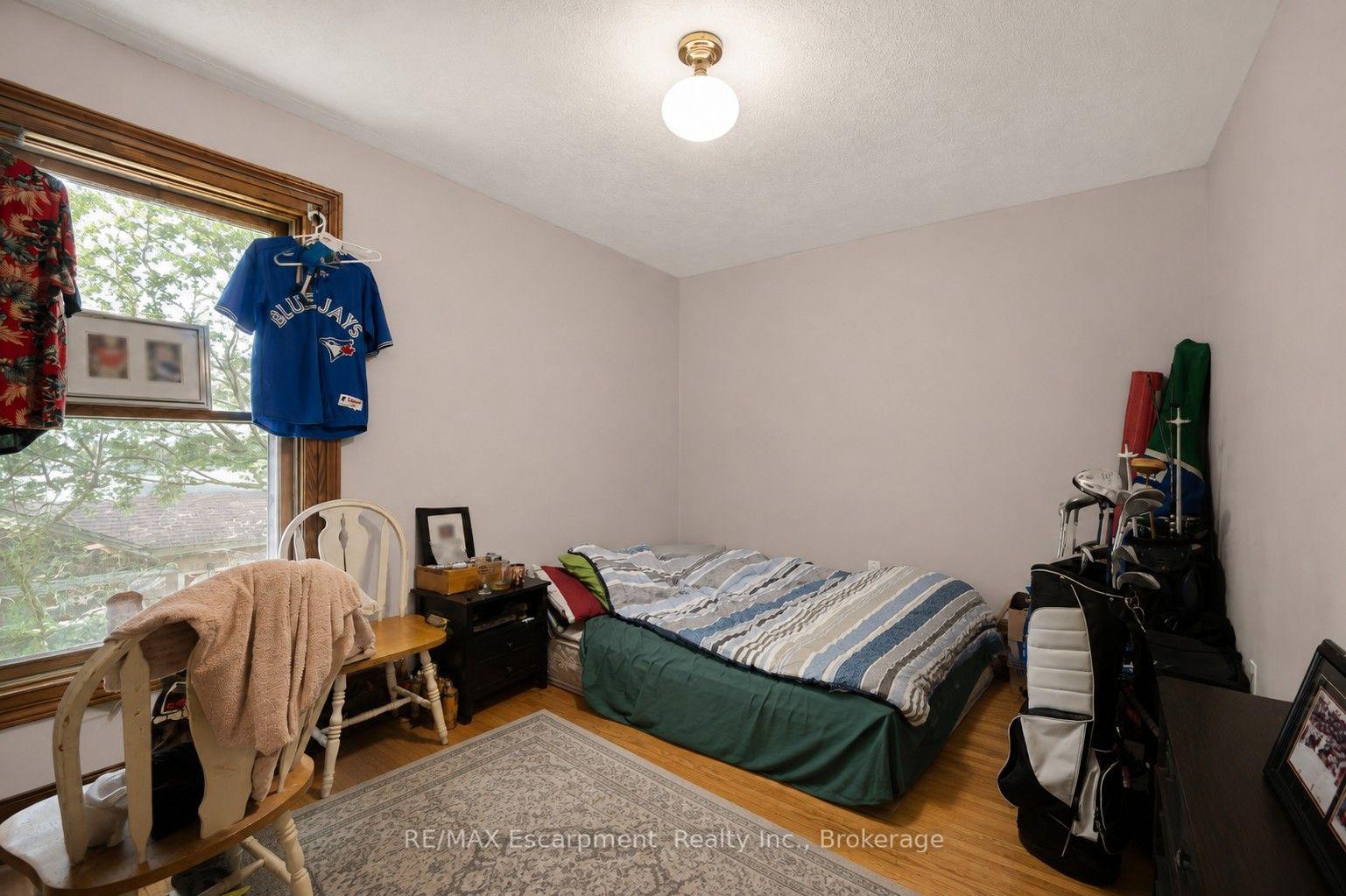 Photo 23 of 458 Woolwich Street, Guelph, Exhibition Park — HOMEH