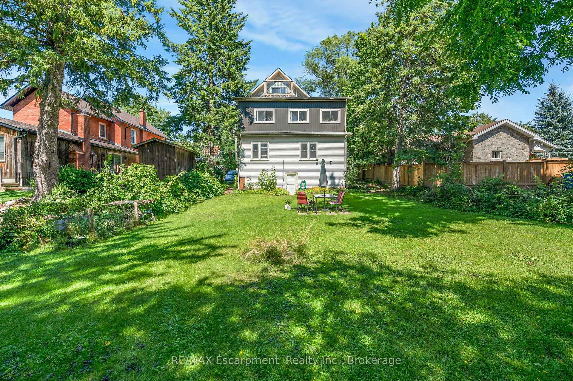 Photo 41 of 458 Woolwich Street, Guelph, Exhibition Park — HOMEH