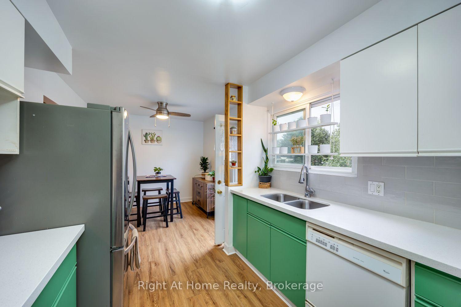 Photo 10 of 10 Newing Court, Ajax, South East — HOMEH