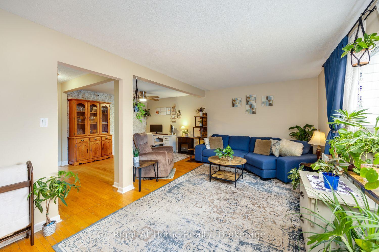 Photo 19 of 10 Newing Court, Ajax, South East — HOMEH