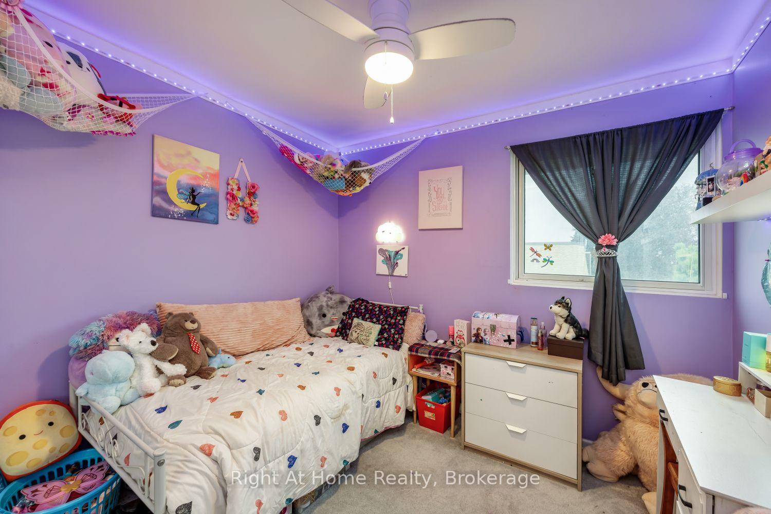 Photo 26 of 10 Newing Court, Ajax, South East — HOMEH
