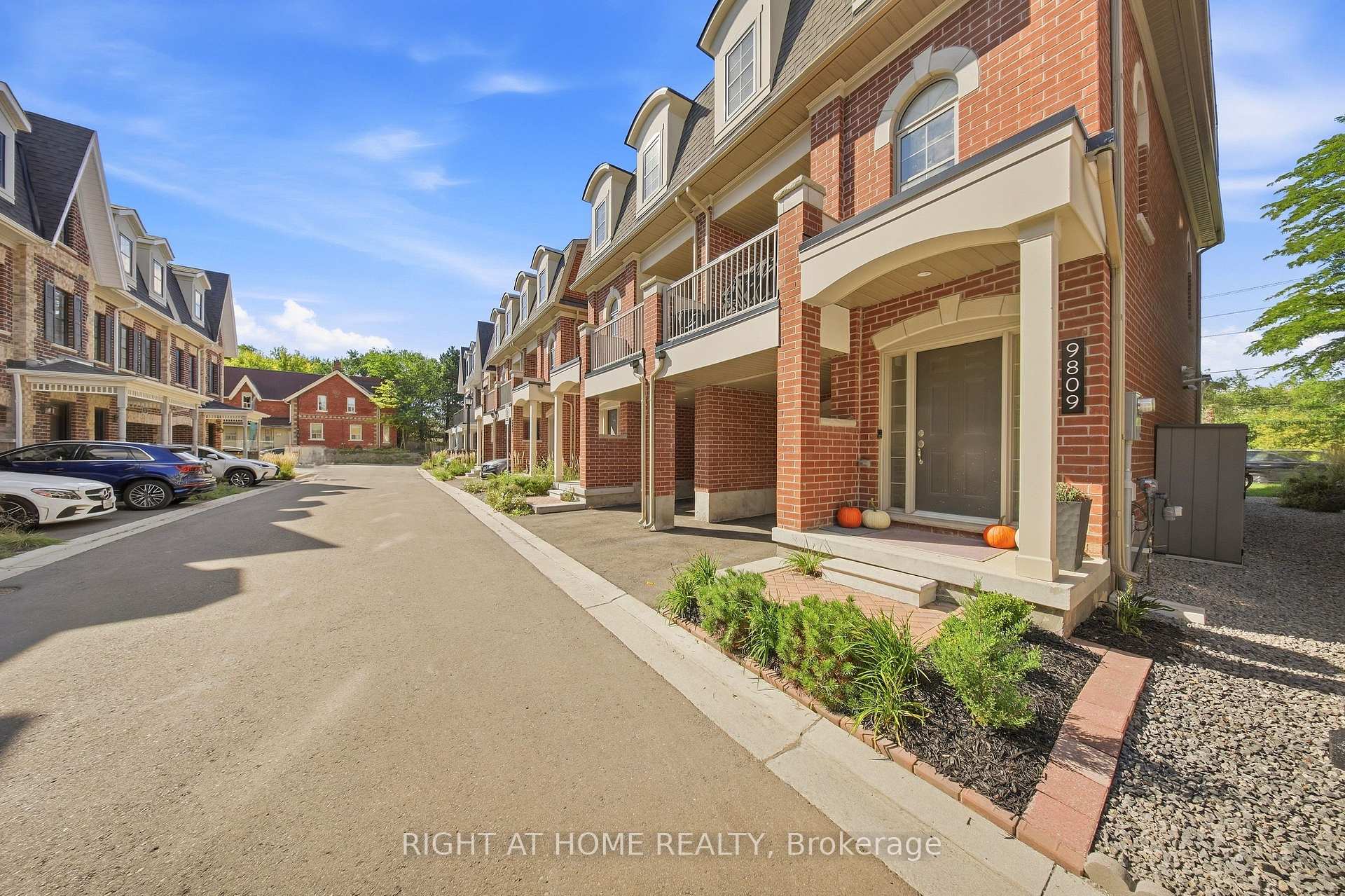 Photo 4 of 9809 Keele Street, Vaughan, Maple — HOMEH