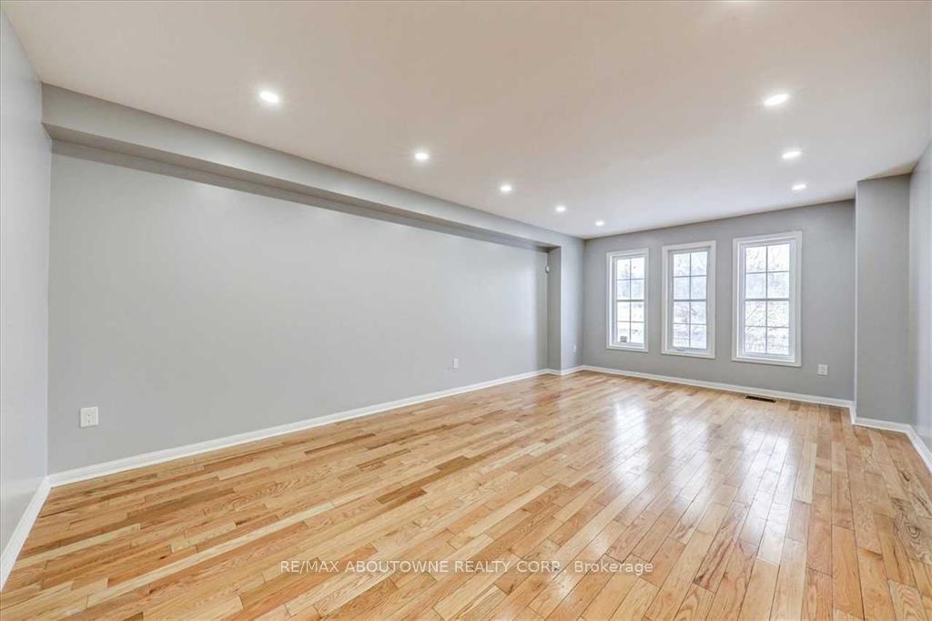 Photo 4 of 2133 Morningside Avenue, Scarborough, Rouge — HOMEH