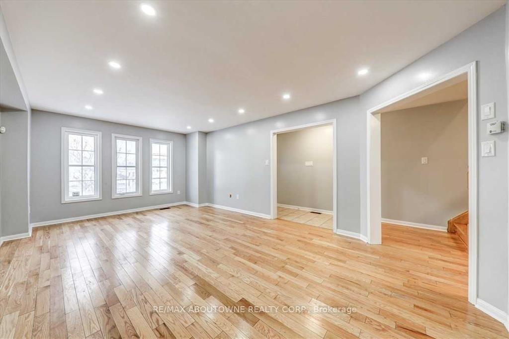Photo 5 of 2133 Morningside Avenue, Scarborough, Rouge — HOMEH