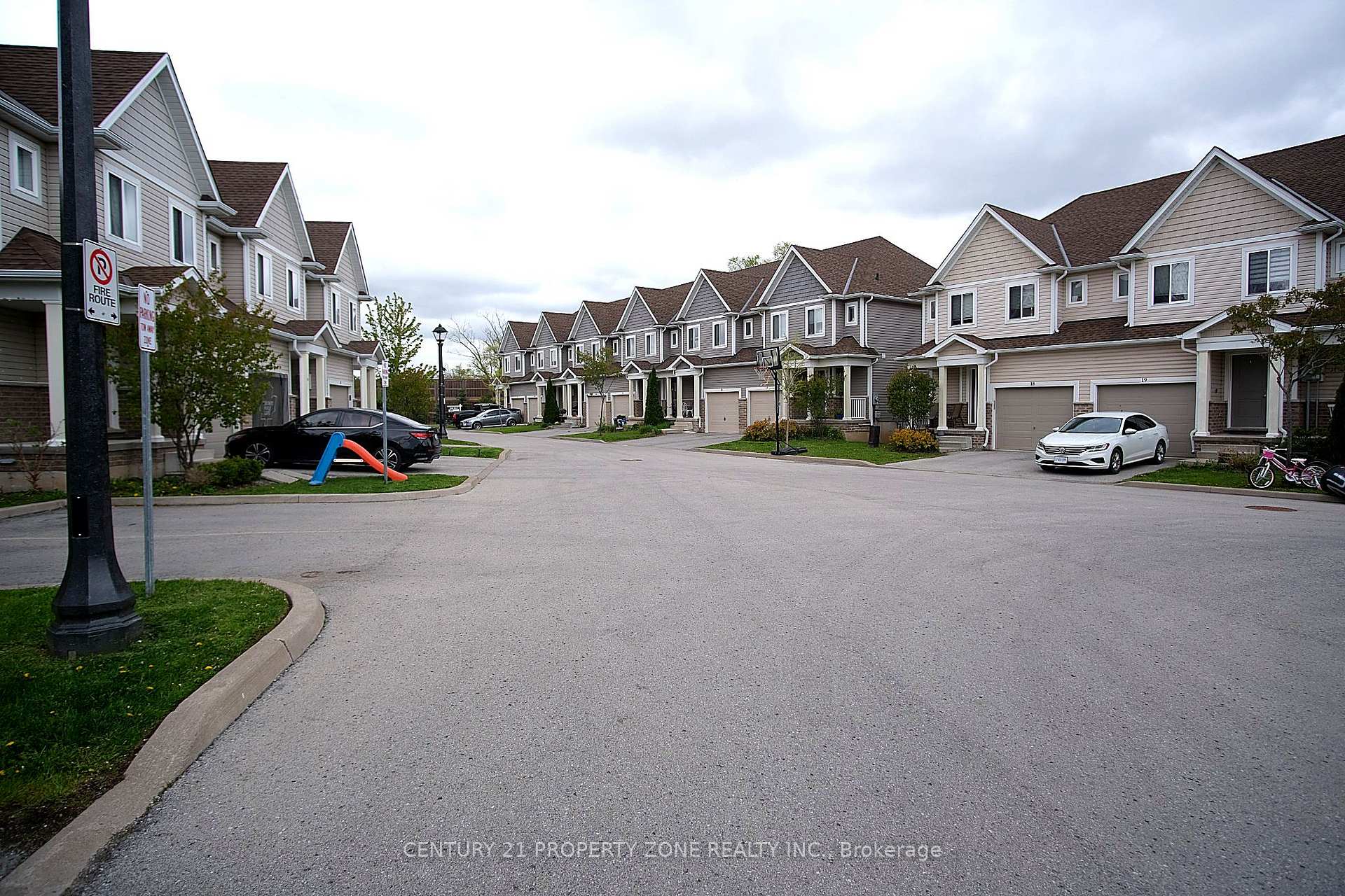 Photo 22 of Unit 12, 60 Canterbury Drive, St. Catharines, Oakdale — HOMEH