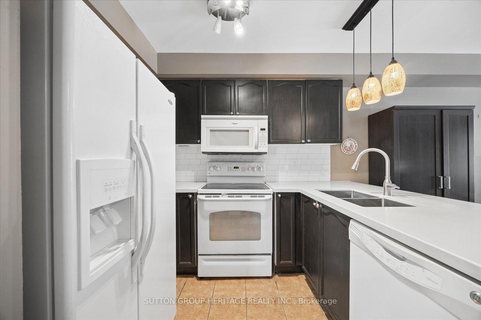 Photo 15 of Unit 14, 29 Alexis Way, Whitby, Williamsburg — HOMEH
