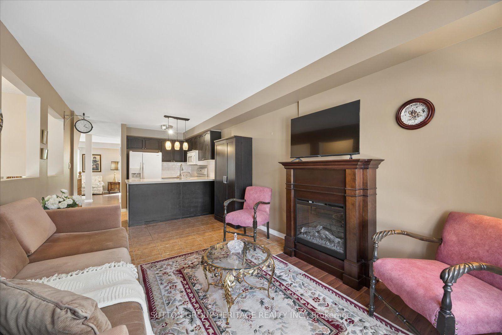Photo 17 of Unit 14, 29 Alexis Way, Whitby, Williamsburg — HOMEH