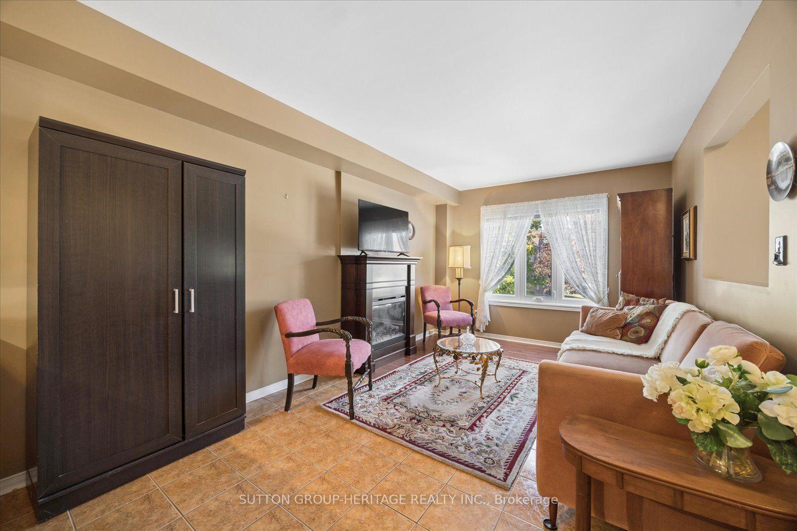 Photo 18 of Unit 14, 29 Alexis Way, Whitby, Williamsburg — HOMEH