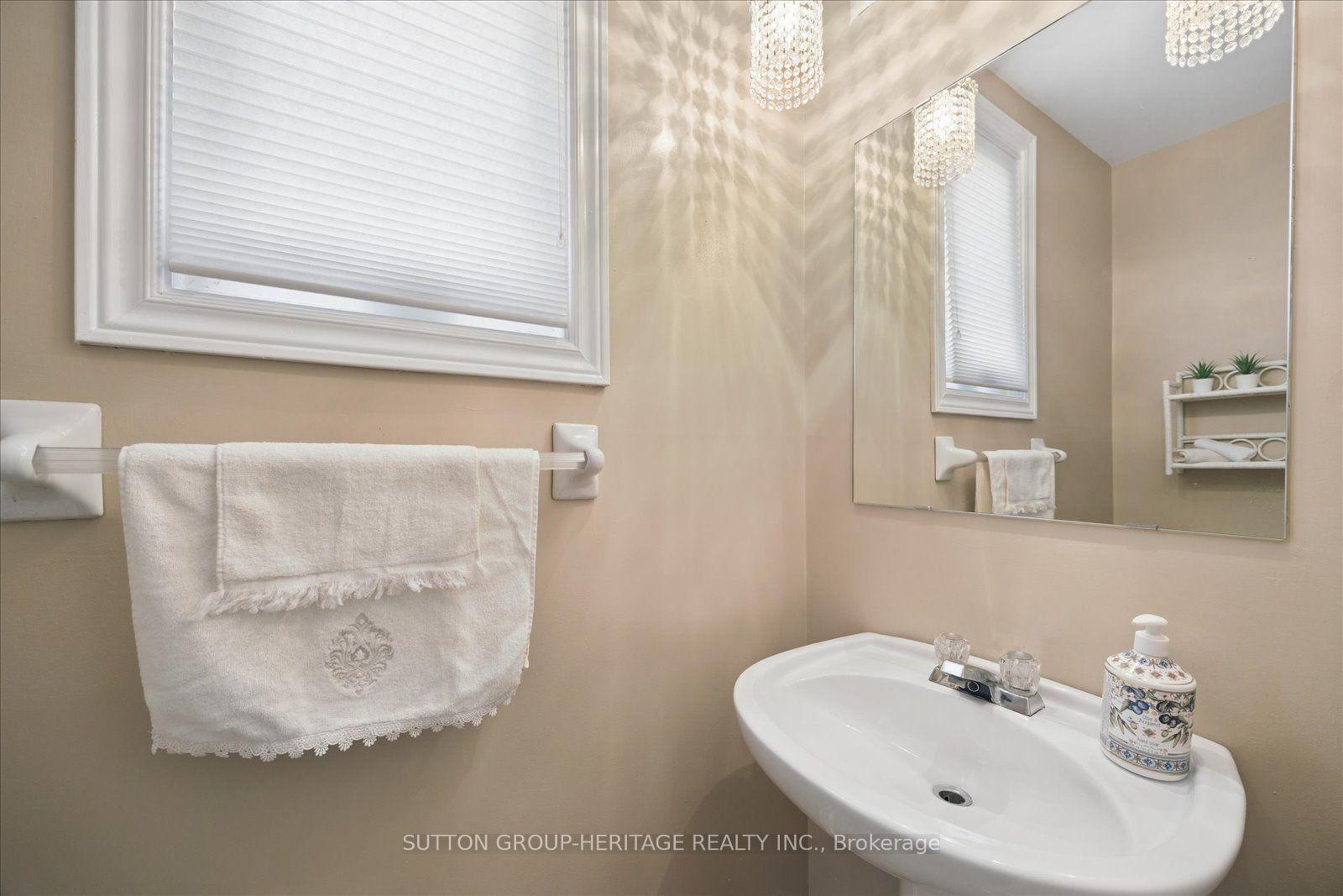 Photo 20 of Unit 14, 29 Alexis Way, Whitby, Williamsburg — HOMEH