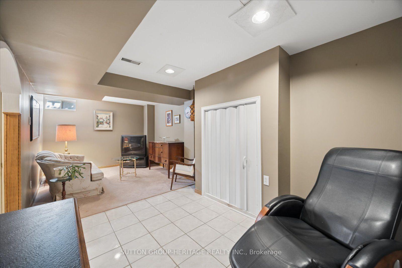 Photo 31 of Unit 14, 29 Alexis Way, Whitby, Williamsburg — HOMEH