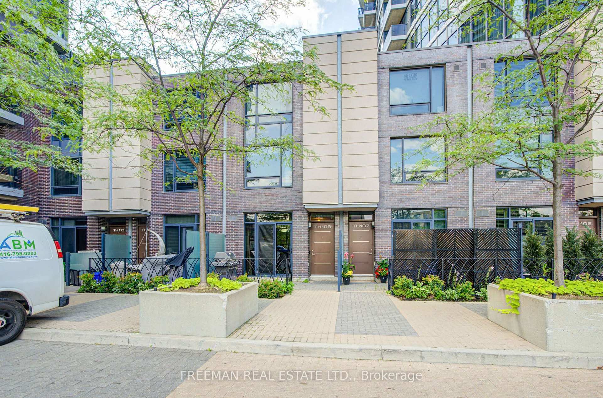 Photo 10 of Unit TH108, 5 Valhalla Inn Road, Etobicoke, Islington-City Centre West — HOMEH