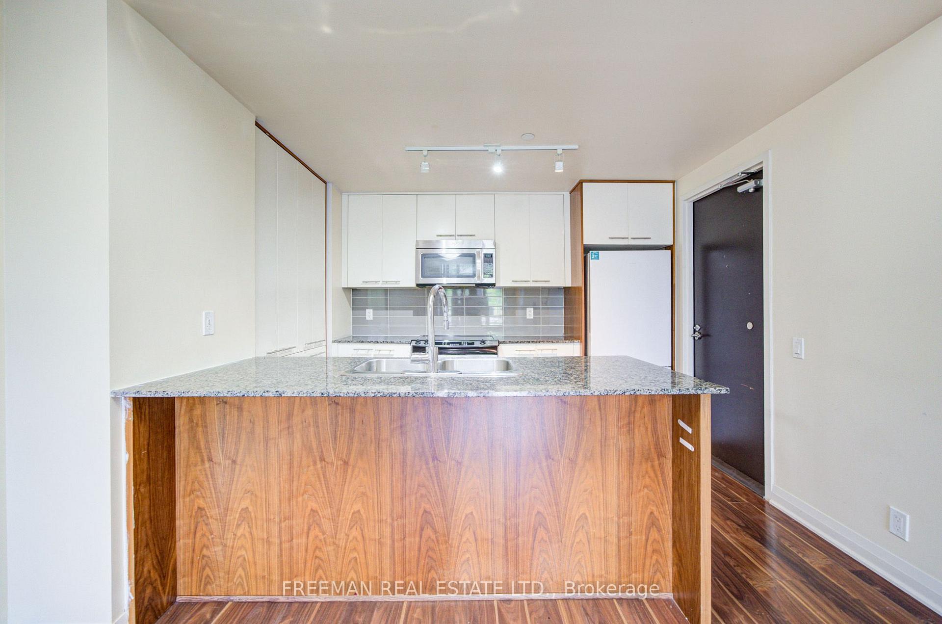 Photo 14 of Unit TH108, 5 Valhalla Inn Road, Etobicoke, Islington-City Centre West — HOMEH