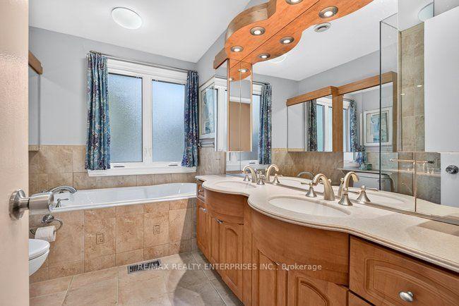 Photo 20 of 174 Bayview Fairways Drive, Markham, Bayview Fairway-Bayview Country Club Estates — HOMEH