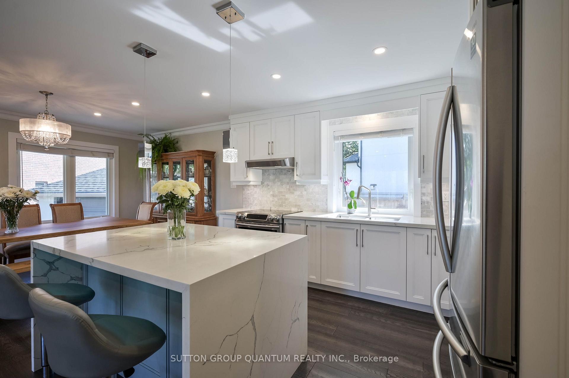Photo 7 of 390 Wendall Place, Oakville, West — HOMEH