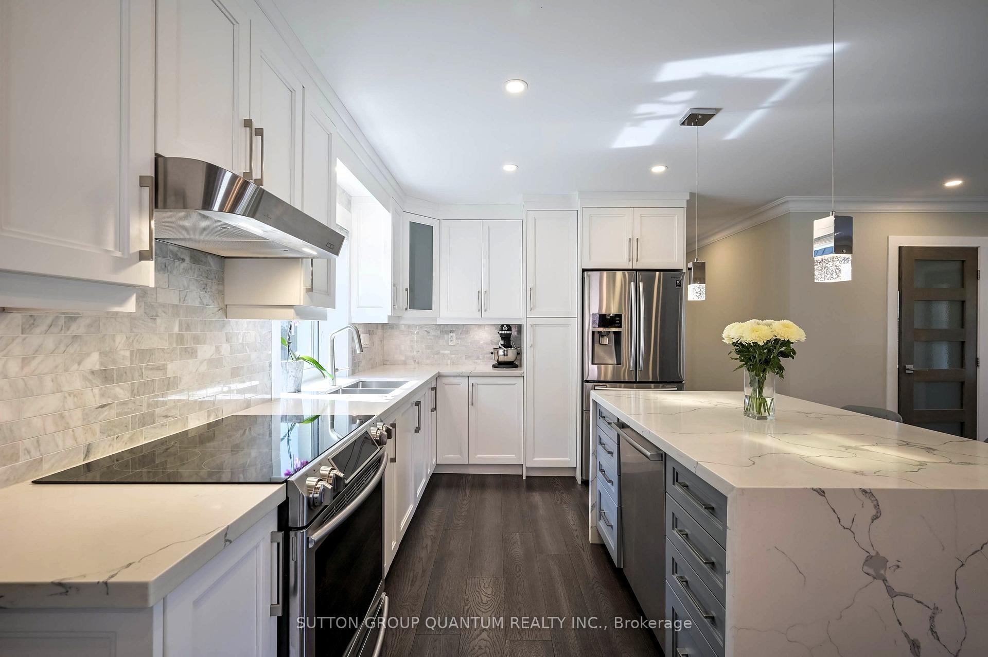 Photo 8 of 390 Wendall Place, Oakville, West — HOMEH