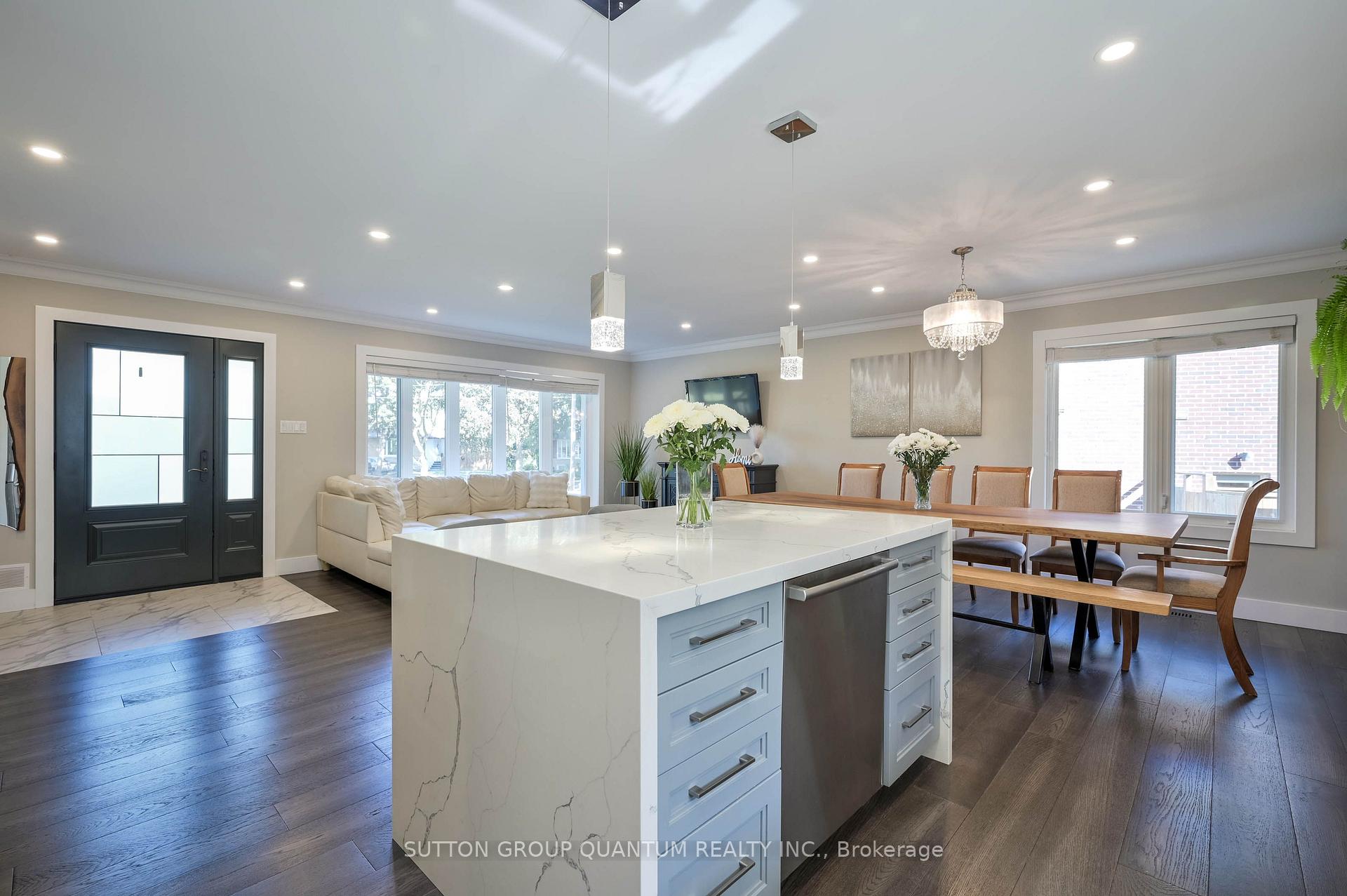 Photo 9 of 390 Wendall Place, Oakville, West — HOMEH