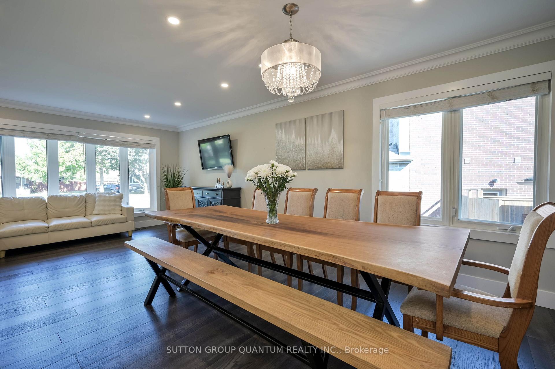 Photo 11 of 390 Wendall Place, Oakville, West — HOMEH