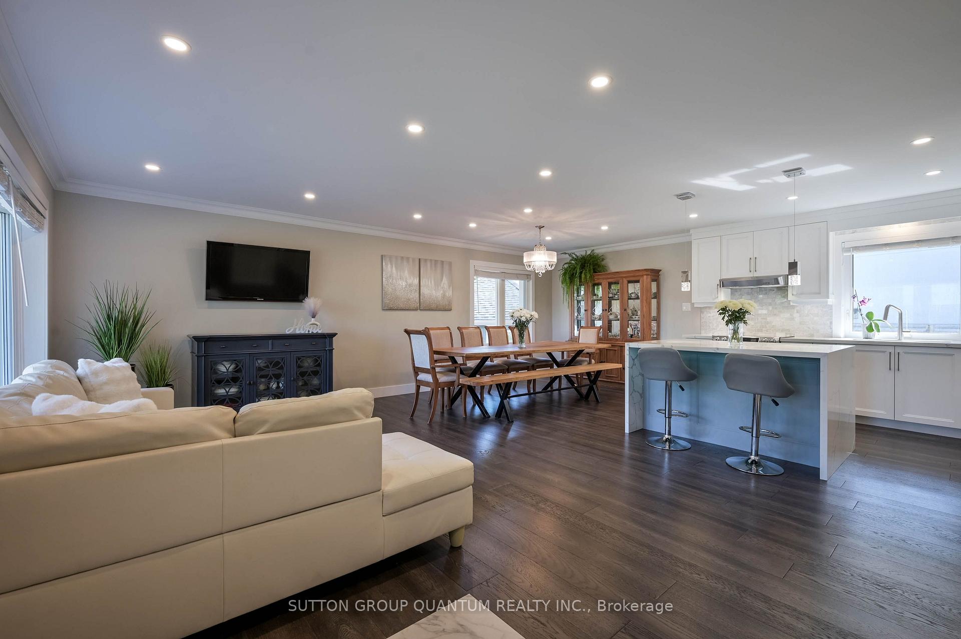 Photo 15 of 390 Wendall Place, Oakville, West — HOMEH