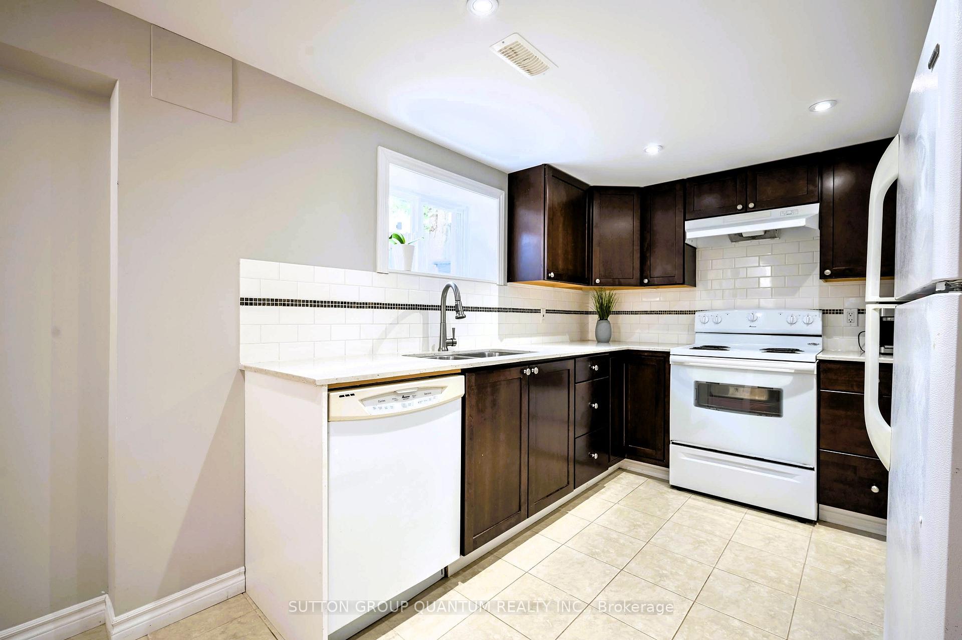 Photo 27 of 390 Wendall Place, Oakville, West — HOMEH